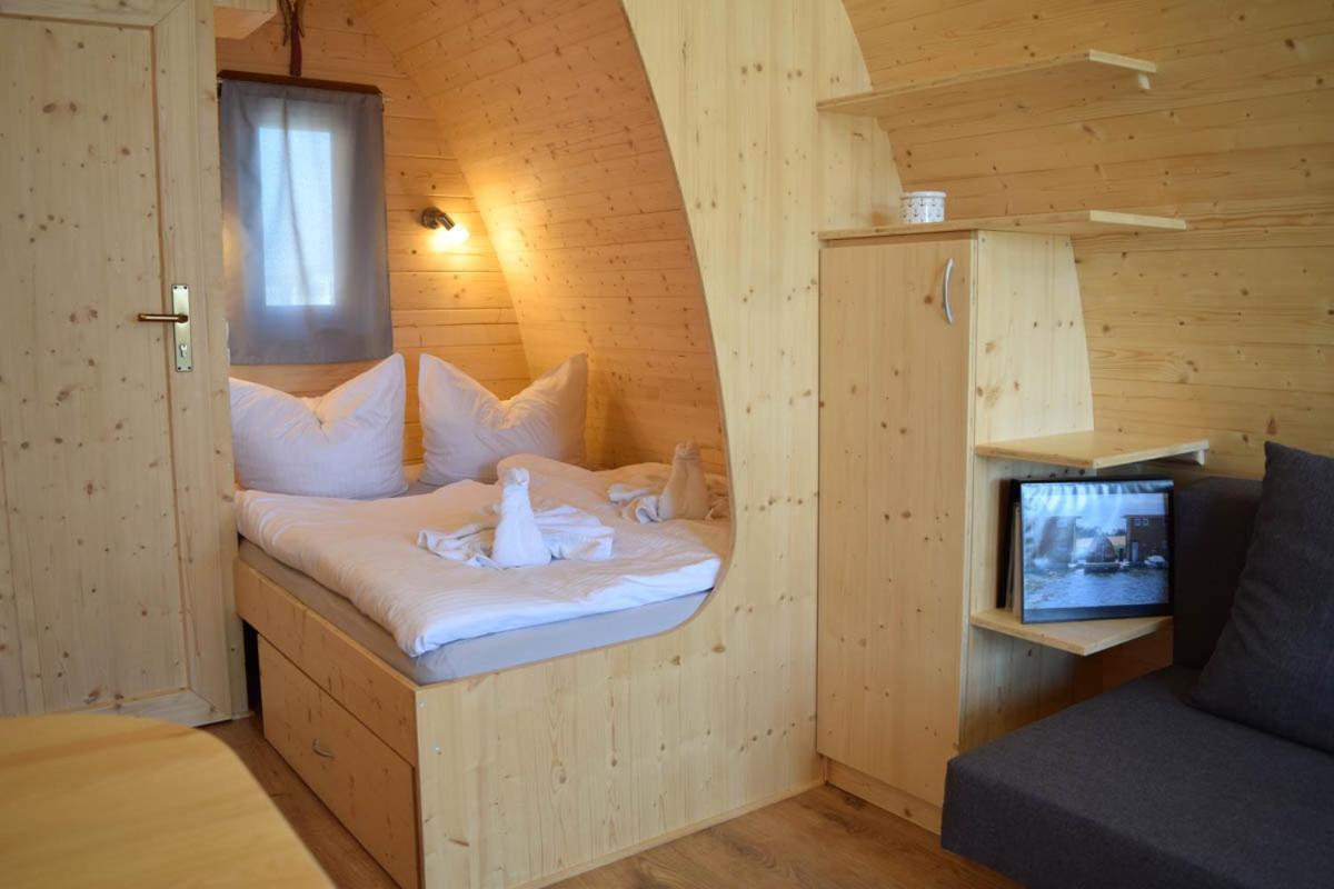 Schwimmpod An Der Peene Anklam Kültér fotó